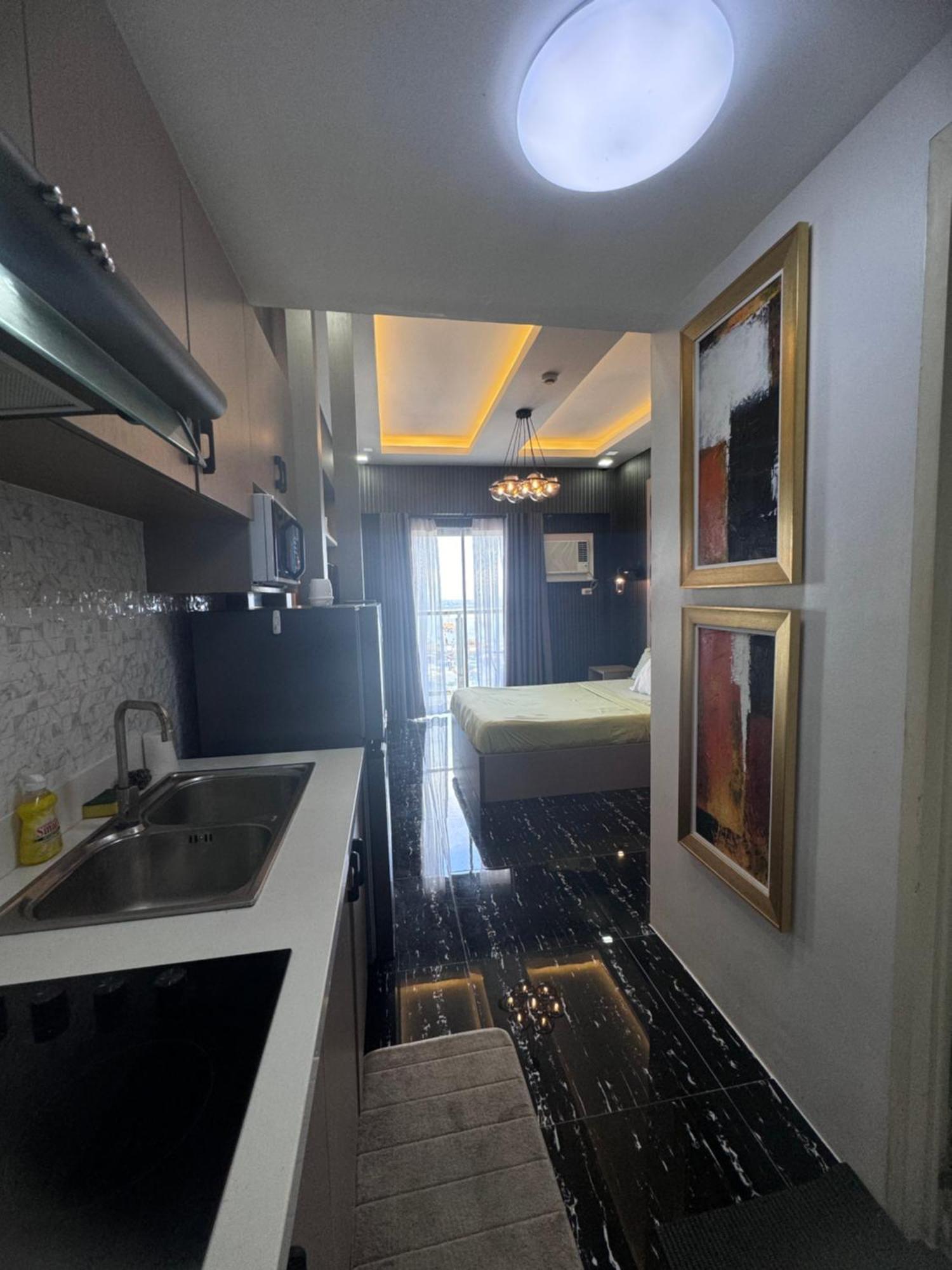 Luxanos Condo Place- Sunvida Tower Cebu Esterno foto