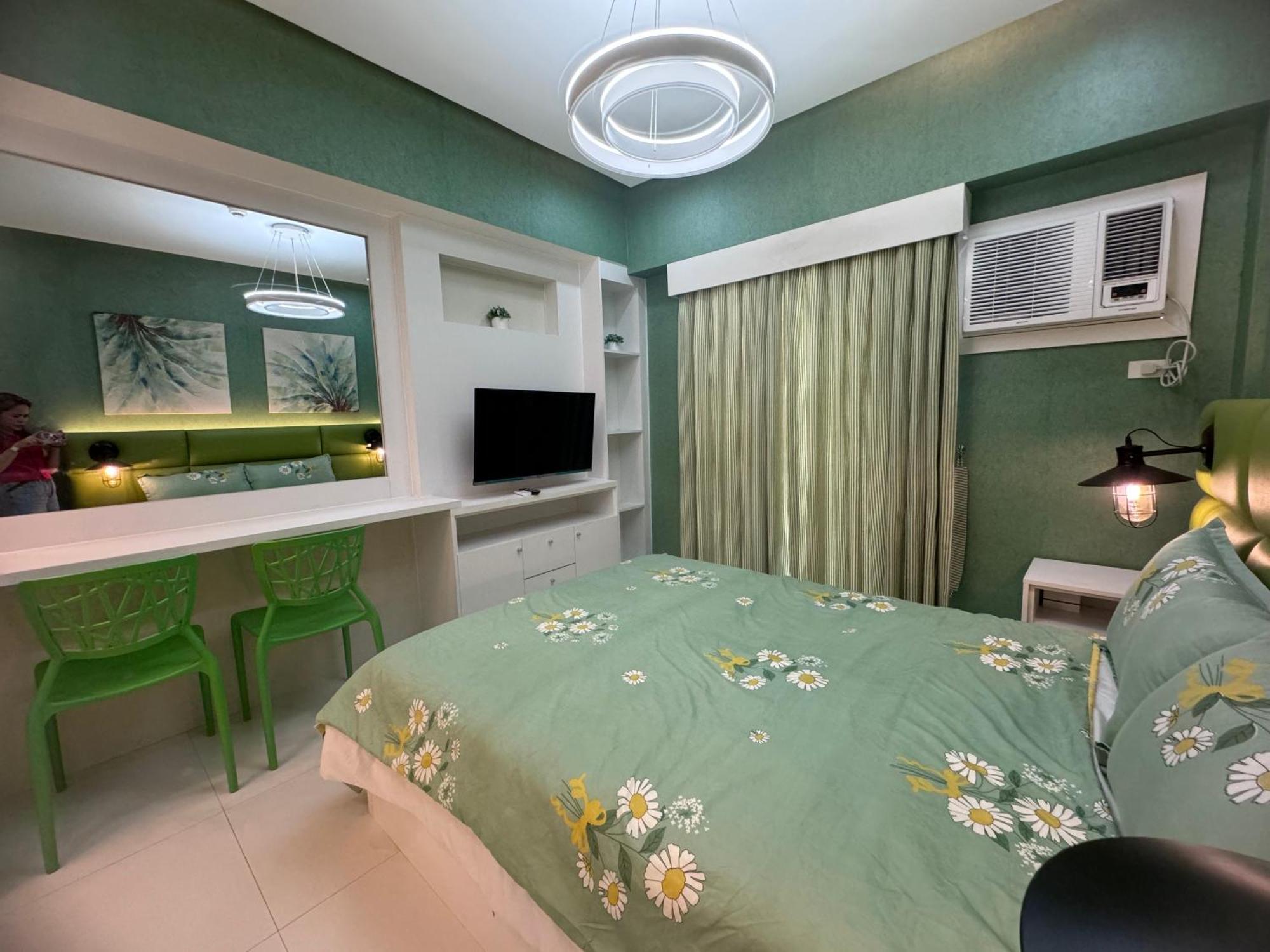 Luxanos Condo Place- Sunvida Tower Cebu Esterno foto