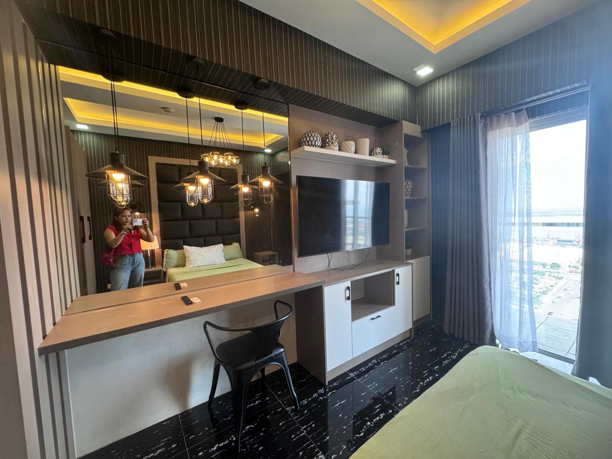 Luxanos Condo Place- Sunvida Tower Cebu Esterno foto